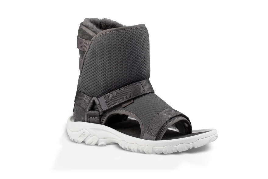 Teva x UGG-02