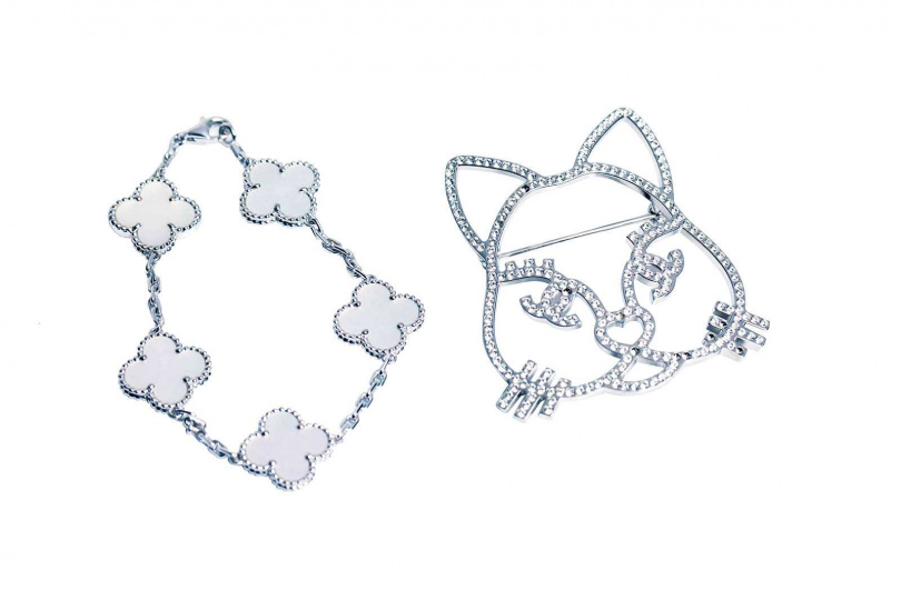 Van Cleef & Arpels Vintage Alhambra手鍊 120,000元（左）CHANEL貓臉胸針／已絕版（右）（攝影／莊立人）