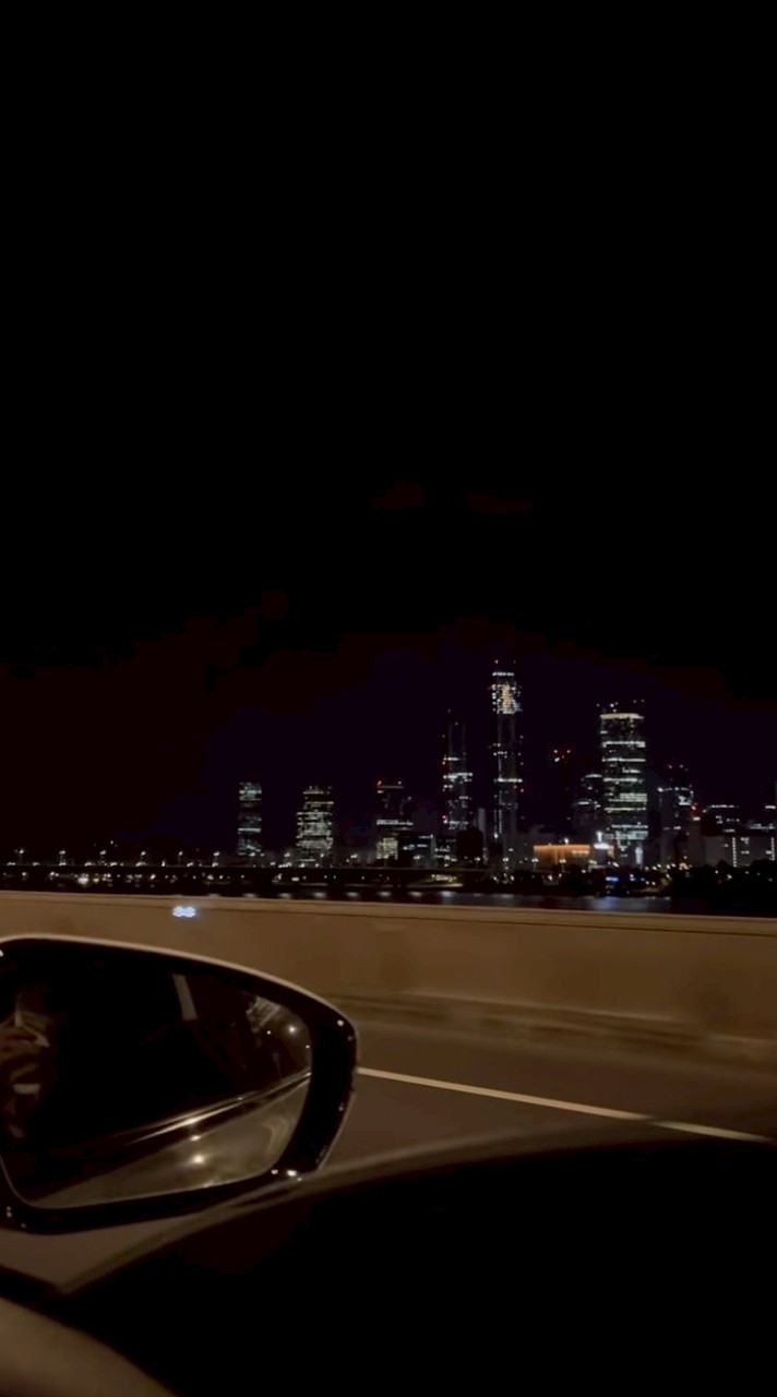 人  と  コ゛ ミ      ﾉ     中   .