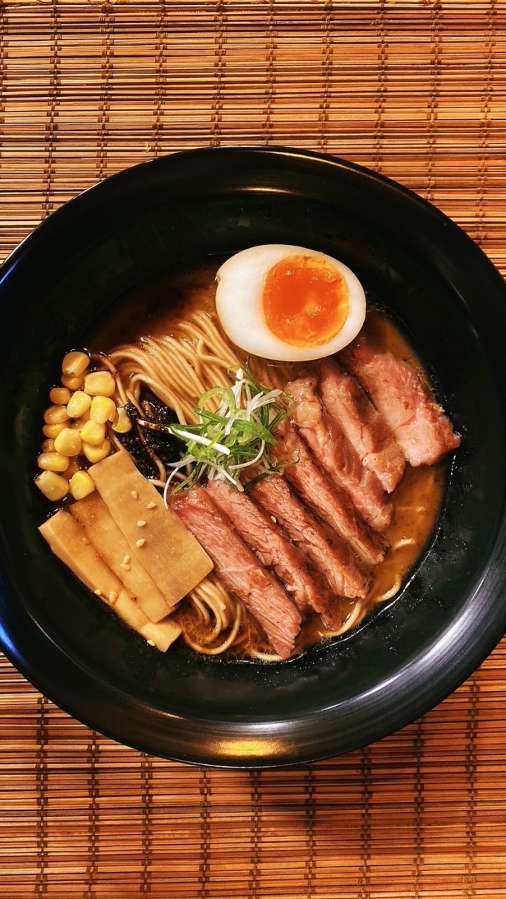 Gyusaka ราเม็งเนื้อ / หมู