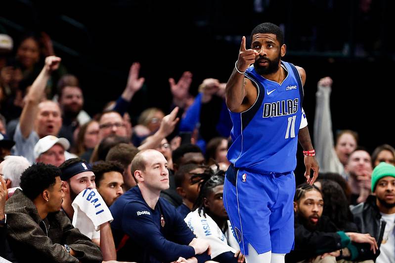 Kyrie Irving Leads Dallas Mavericks in Scoring with 33 Points in Loss to New Orleans Pelicans