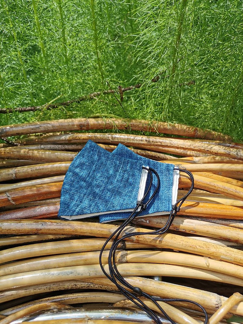 兒童和成人用天然靛藍染料面料帶可調節背帶的口罩套裝。 優質平紋細布襯裡2（兒童）-3層（成人）