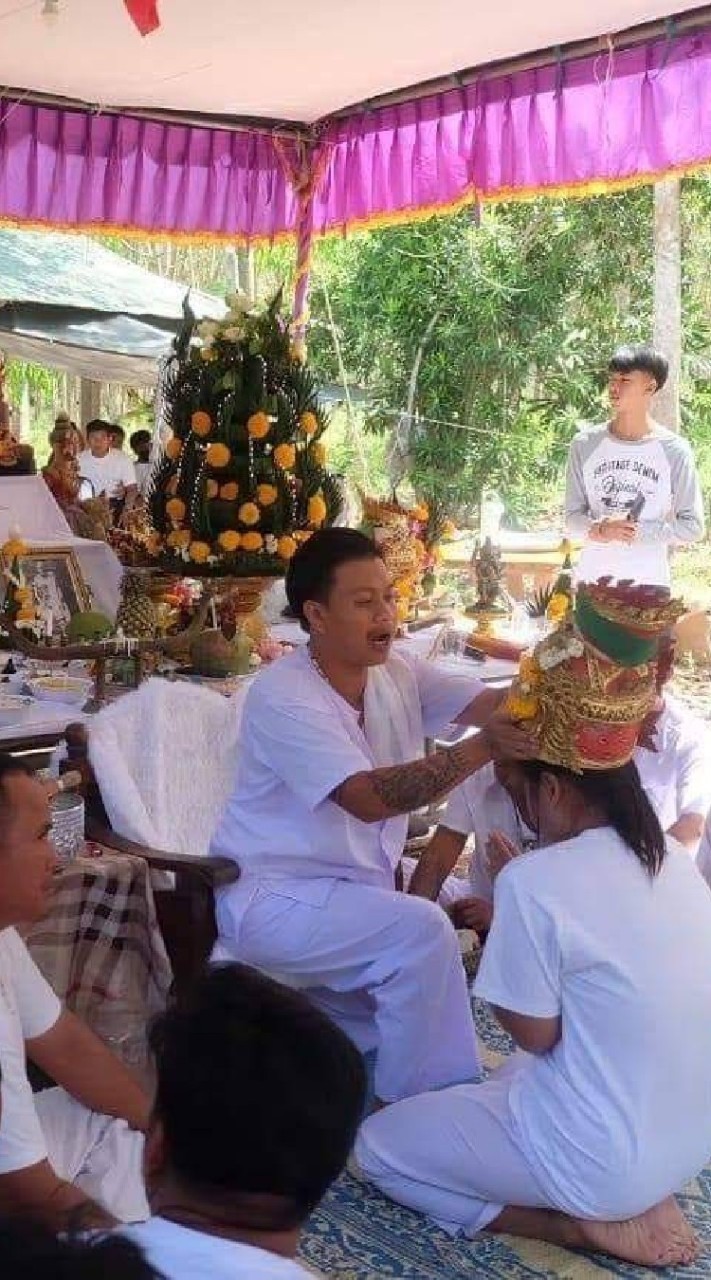 บ้านบารมีพ่อปู่ฤาษีมีทรัพย์อาจารย์นุกูล อาจาโร 8594