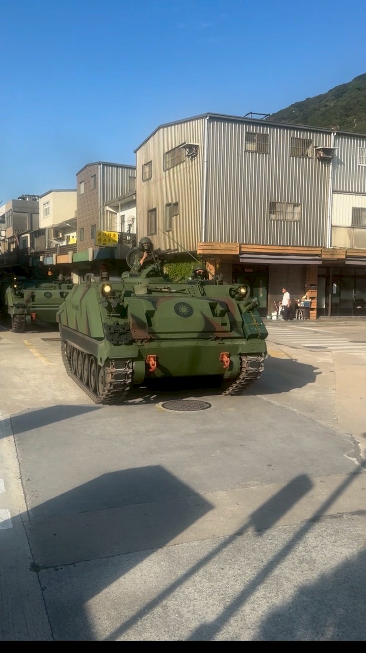 軍事迷 未來當軍人：陸軍 海軍 空軍 海軍陸戰隊 憲兵 中正預校