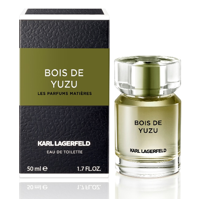 是時尚大帝卡爾‧拉格斐Karl Lagerfeld。 對於卡爾．拉格斐(Karl Lagerfeld)來說，時尚是一個整體意象的概念。品牌與個人必須擁有屬於自己香水專屬味道，透過香味，可以傳達出個人性