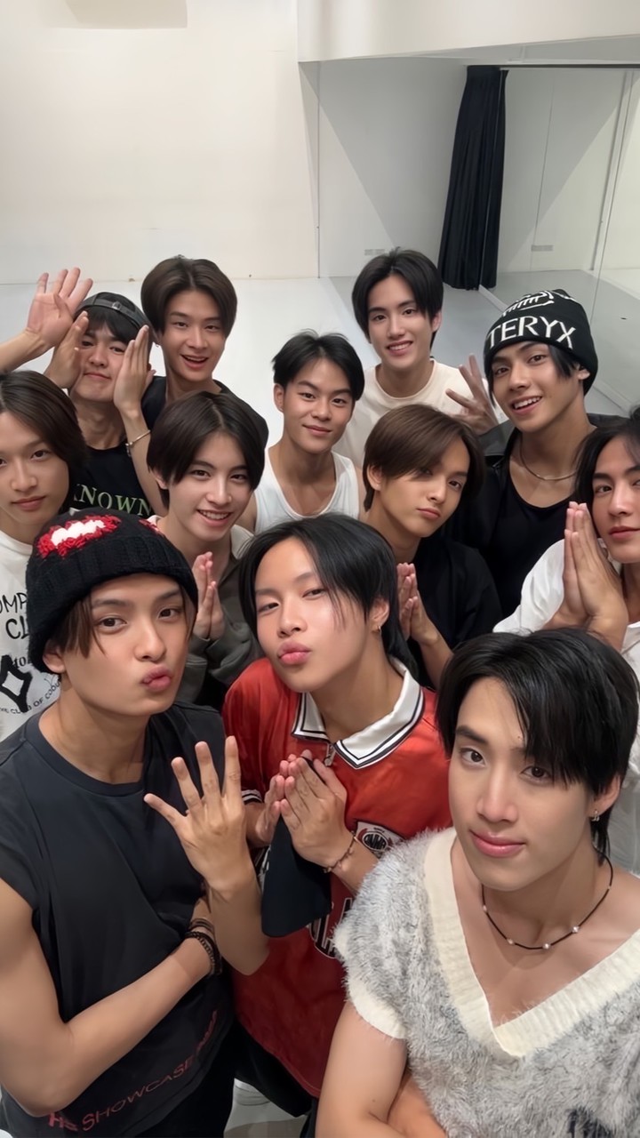 :¨౨ৎ  l love Bus 🚌♡ ♡