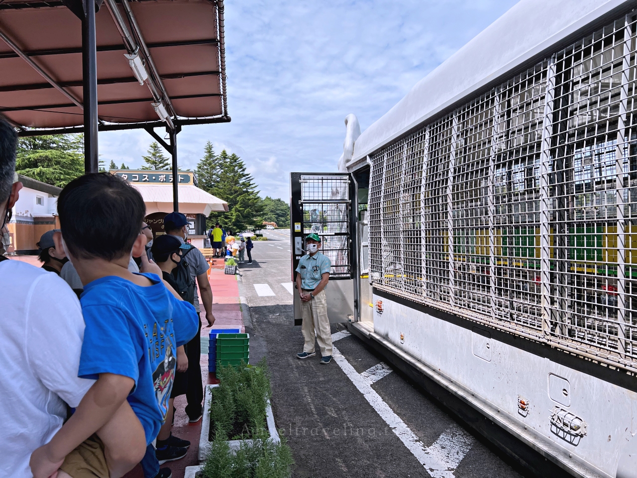 九州自然動物園叢林巴士 8395