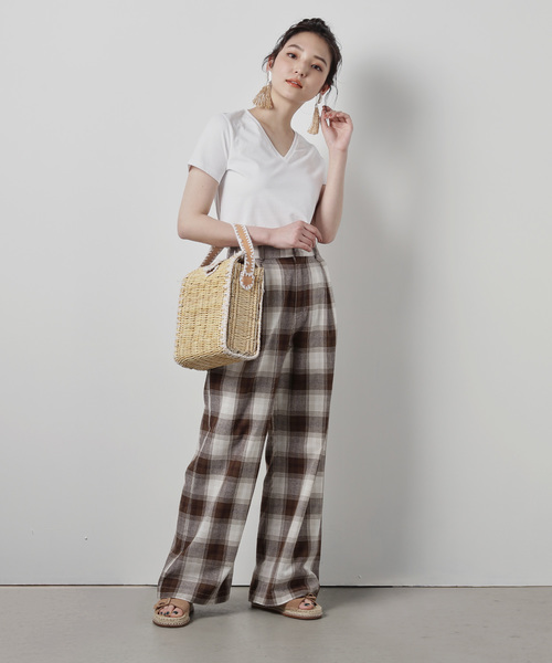 日本女生都在穿「白Tee」！為衣著傳達簡約質感的休閒Look3