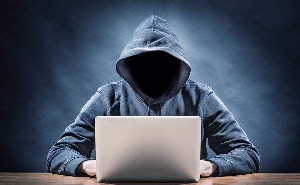 Maki-Maki di Kolom Komen Tapi Akunnya Anonim