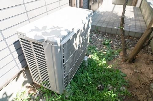 室外機の日除けの選び方とおすすめ4選 節電効果は期待できるのか オリーブオイルをひとまわしニュース