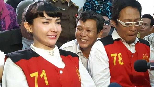 Roro Fitria di persidangan.