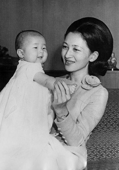 與明仁天皇譜寫網球情緣日本最漂亮的美智子皇后原來是平民出身84歲的她越穿越高貴 Elle Hk Line Today