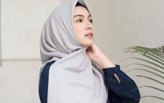 20 Selebgram Hijab Yang Wajahnya Bikin Adem Masyaallah Cantiknya Jalantikus Com Line Today