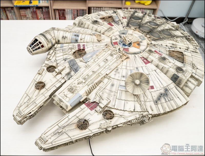 千年鷹號 Millennium Falcon 1：1 模型開箱 - 02