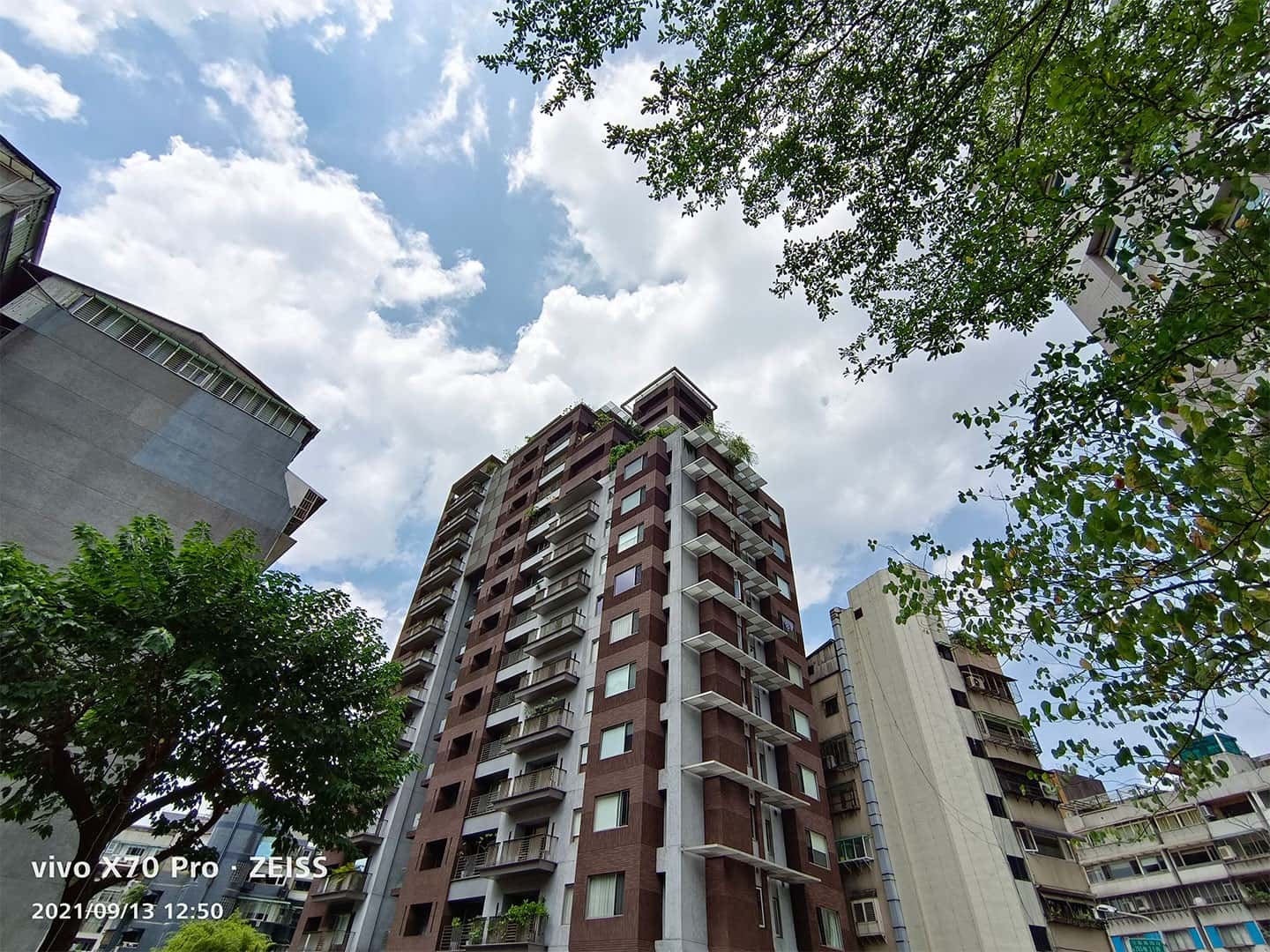 新世代蔡司攝影旗艦 vivo X70 Pro 深度評析，大量實拍測試見真章！