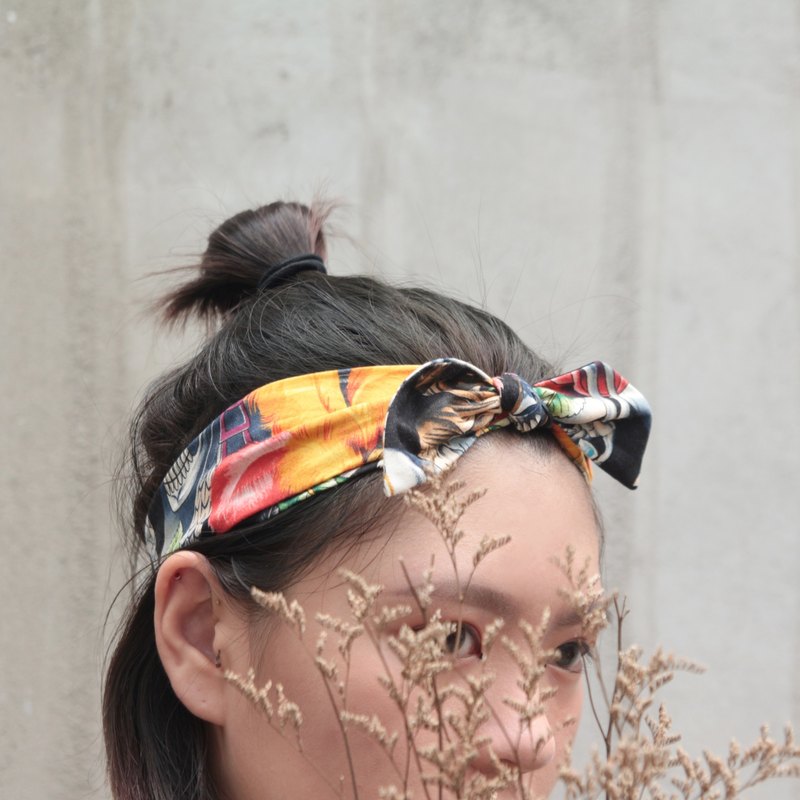 ▼尺寸：我們的商品皆親自車縫，故髮帶有一到三公分內的合理誤差。若未備註即為默認髮帶尺寸（圓周長：約54～56／撐開最大尺寸：66公分）請購買前，測量髮帶頭圍是否舒適、接受客製尺寸，若收到後尺寸不合，須