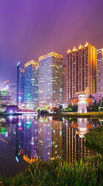 {Fun moon city}[เมืองพระจันทร์แสนสนุก]