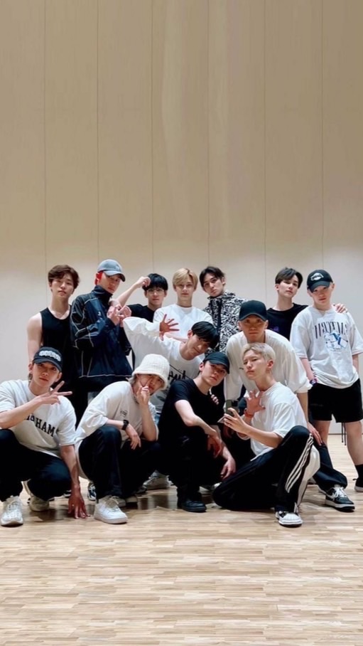 SEVENTEEN ｵﾒｶﾞﾊﾞｰｽ