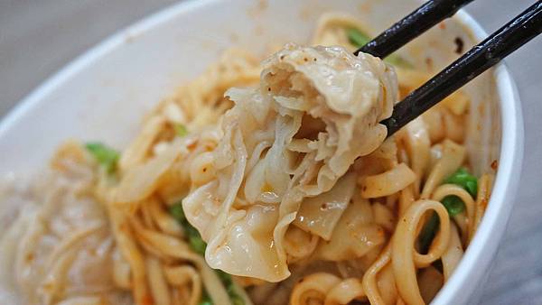 【台北美食】強記雞肉飯-隱身在市場裡的高評價美食小吃店