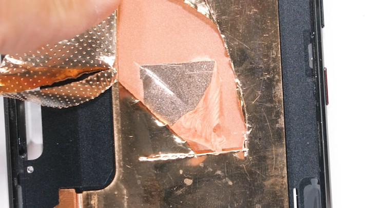 (169) ROG Phone 3 Teardown! - Is the 'Cooling' Inside Real ! - YouTube - 8 23.jpeg