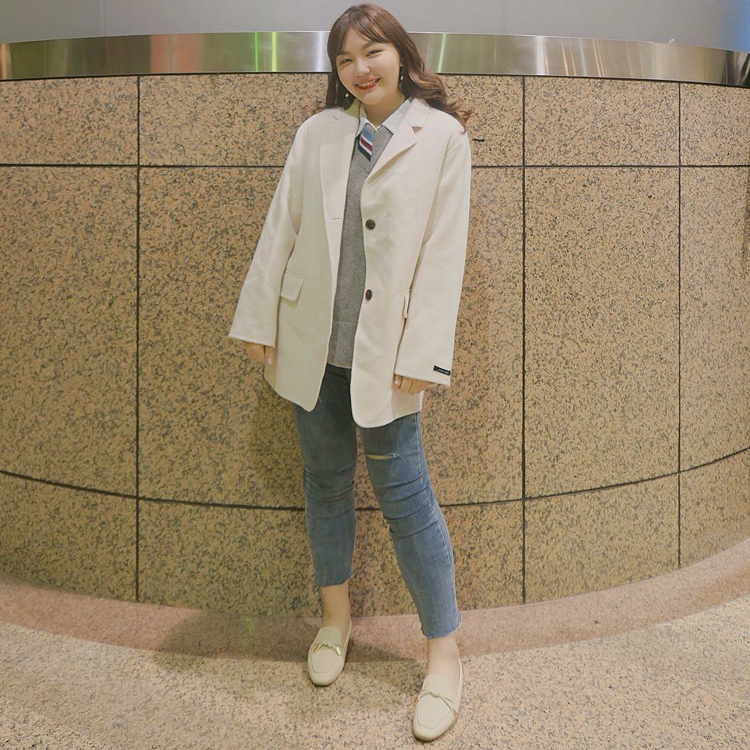 楊上昀穿搭 棉花糖女孩穿搭樂福鞋