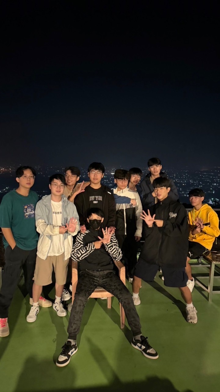 現在好像有點尷尬