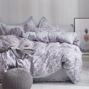 100%精梳棉+被套八處綁繩 全包覆式鬆緊帶床包+高規格寬幅布 精美AB雙版布花設計 極佳輕軟手感，舒適親膚 台灣安心寢具證 SGS檢驗合格 冬夏兩用被組合