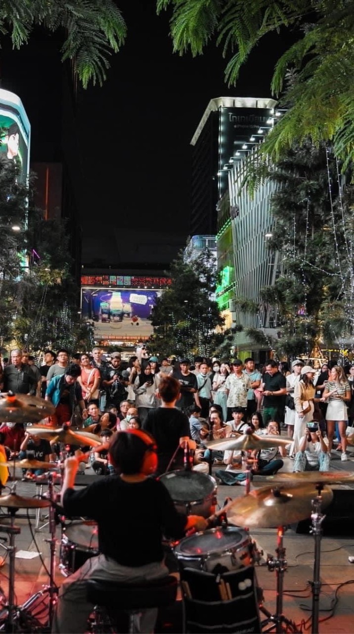 Siamsquare Free Haircut