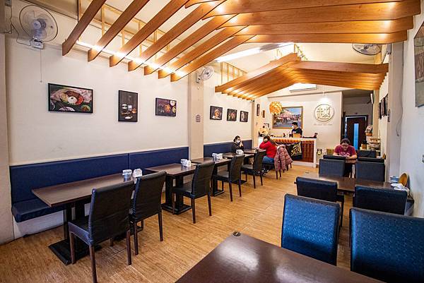 【台中美食】越好吃越南料理大里店-平日中午用餐時間也坐滿滿的越式巨無霸火鍋料理