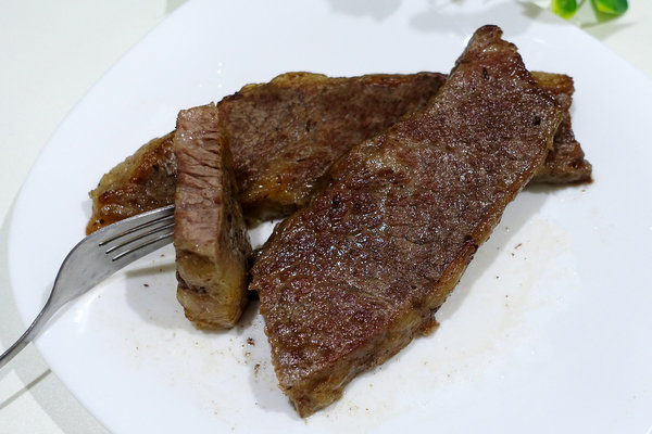 好吃牛排哪裡買?基隆恆順牛肉牛肉超市，乾淨安心肉舖推薦，美澳紐牛排、手切溫體牛肉、火鍋肉片超值供應
