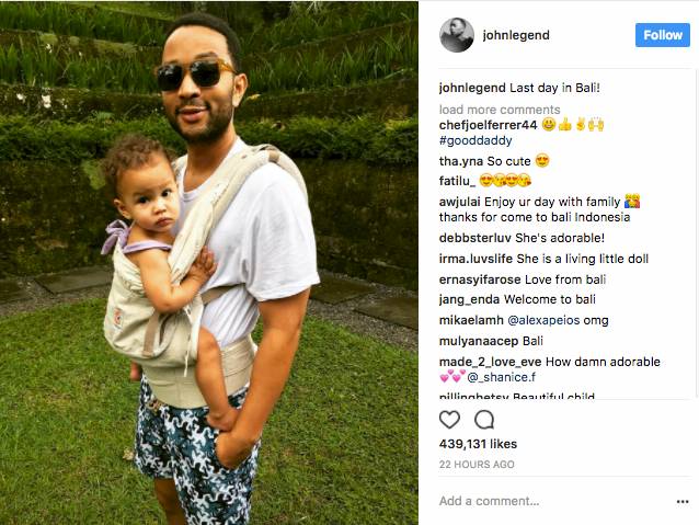 Deretan Foto Liburan Chrissy Teigen dan John Legend Liburan di Bali! Termasuk Saat Pakai Busana Adat