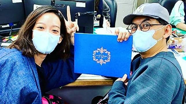 黃子佼和孟耿如登記結婚了。(圖／翻攝黃子佼IG)
