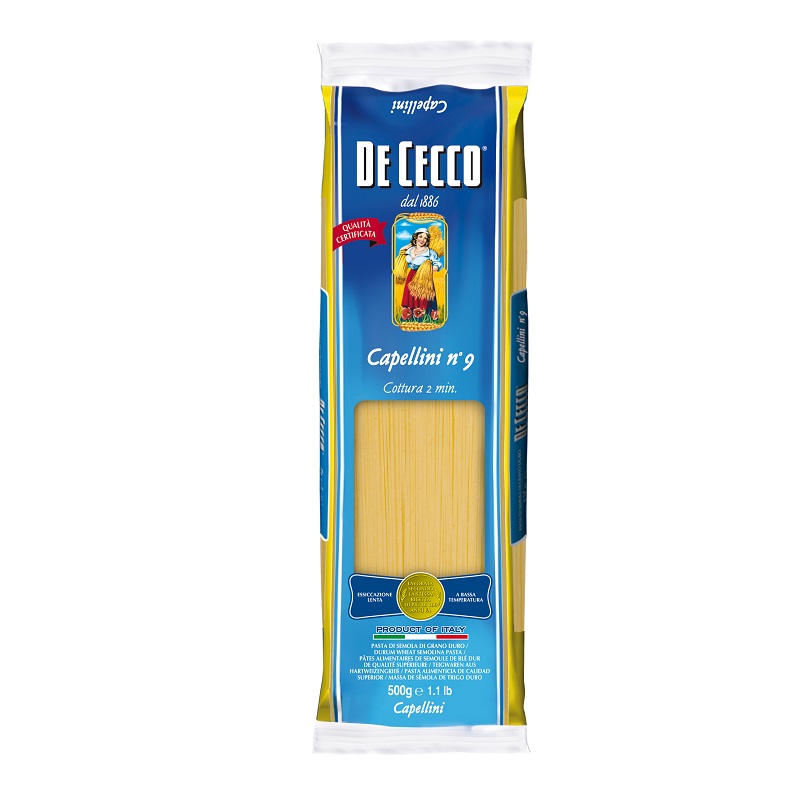 傳統的生產製法： De Cecco 在自有磨坊中研磨杜蘭小麥，和緩磨製以避免破壞珍貴的麩質，保存最佳的純麥風味及芳香。以純淨山泉水將麵糰混和，緩慢揉製，確保麵糰麩質達到最好的延展性。獨特的切割方式：麵