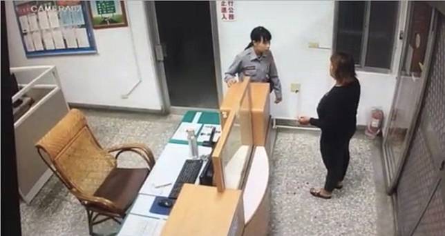 王女殺害前夫和女兒後，到派出所自首。 記者林敬家／攝影