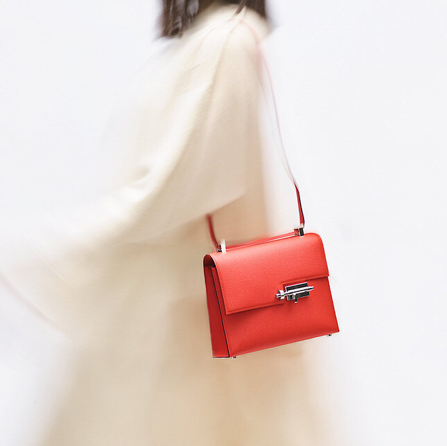 Verrou Chaîne Mini系列Mysore小羔羊皮包，NT264,500