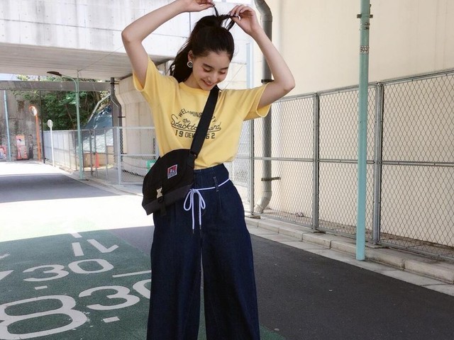新木優子さん着用JOHN LAWRENCE SULLIVAN大人気のワイドデニム