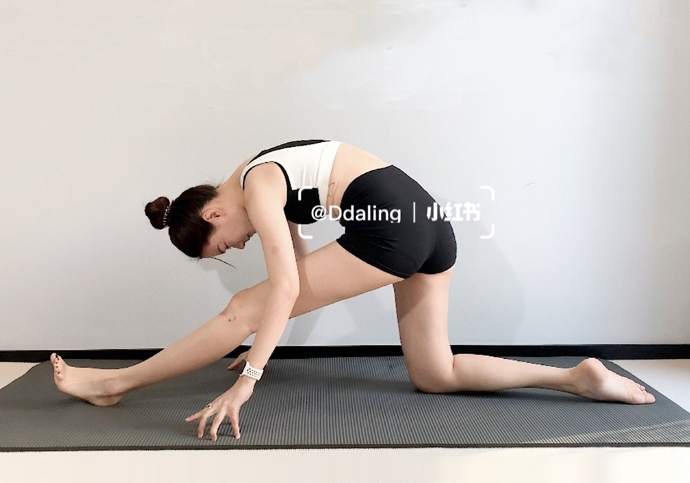 拉伸瘦腿動作2：拉伸小腿肌肉