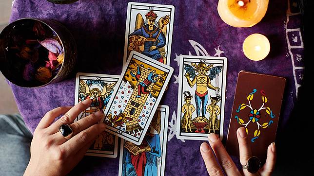 .ดูดวงไพ่ยิปซี รายปักษ์ 16-30 เมษายน 2565 การเงิน การงาน ความรัก ครบทั้ง 12 ราศี.