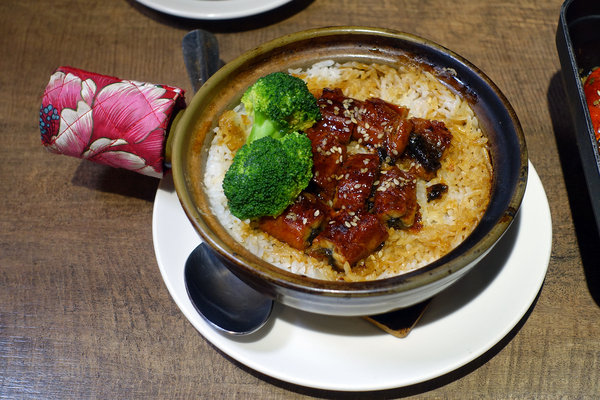 三創9樓餐廳-港點大師台北三創店，好吃台北港式點心推薦，在家也能吃港點，平價好吃精緻港式料理(接受三倍券)