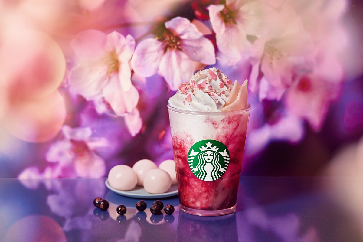 スタバ新作 実食レポート 甘酸っぱい 夜の桜ベリー味 22年 Sakuraシリーズ 第2弾 さくら カシス ストロベリー 白玉 フラペチーノ が登場 おすすめ無料カスタマイズも るるぶ More