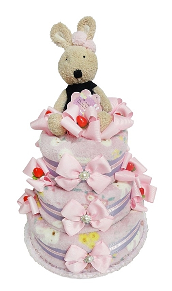 超可愛又實用的尿布蛋糕，讓收到的朋友絕對嚇一跳n真的是最好的送禮選擇~