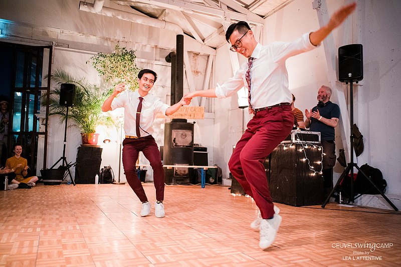 搖擺舞 Swing Dance 是一種雙人社交舞，因此Social可說不可或缺的一環。在Social舞會上，我們便可將上課所學到的舞蹈動作與技巧在此展現，並且找到與音樂match的點，進而展現出自己的