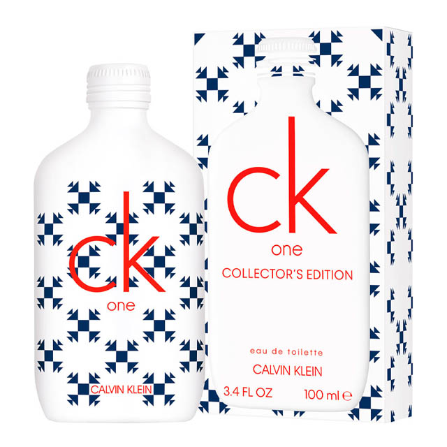 全新CK ONE 絢爛夢想限量版以白色啞光重新演繹經典CK one系列純粹的酒瓶瓶身設計飾以鮮紅色的品牌Logo並點綴深藍色的圖騰設計靈感來自於美式拼布工藝象徵著CK one的品牌精神：經典、不朽、團