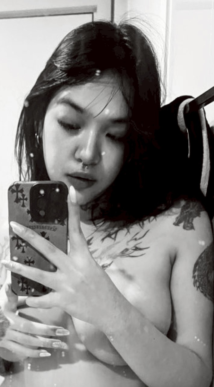 ไลฟ์โชว์ คริปโป้ ถอดหมด