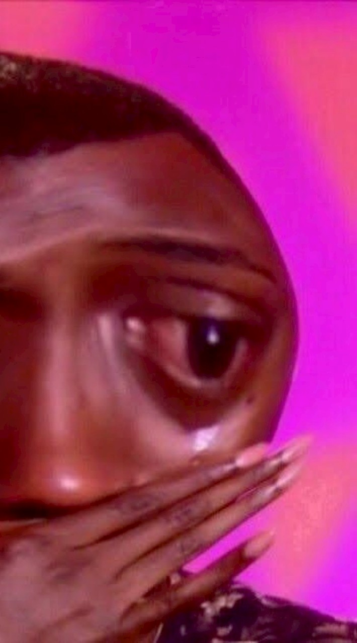 สวัสดีสีม่วงอะไรอ่ะสักอย่างวันเสาร์มั้งนะพระพุทธพระธรรมพระสงฆ์