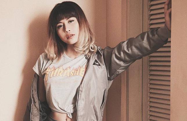 Celana Awkarin jadi sorotan