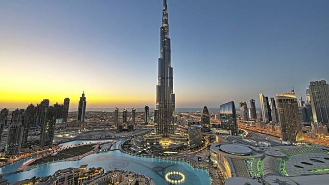 Burj Khalifa Gedung Ini Punya Tiga Waktu Berbuka Puasa Yang Berbeda