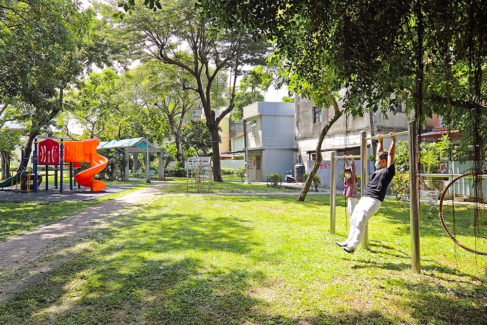 涼爽舒適的鎮陽公園和鎮東公園曾經是運送木材的河道。(攝影/Carter)