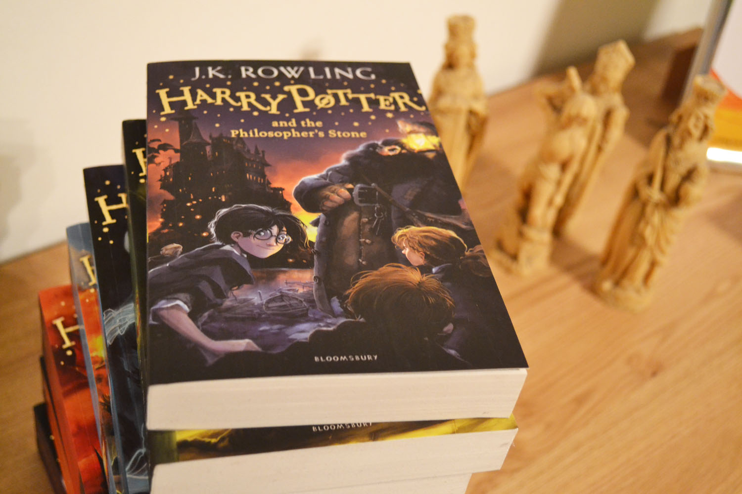 Unik Begini 14 Ilustrasi Sampul Buku Harry Potter Dari Berbagai Negara