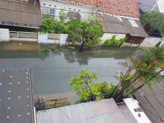 Banjir Landa Pemukiman Warga Di Jakarta Barat Dan Timur